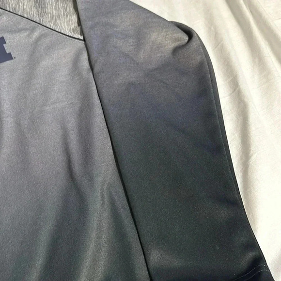 Michigan Wolverines Colosseum 1/4 zip pullover Medium - Picture 3 of 6